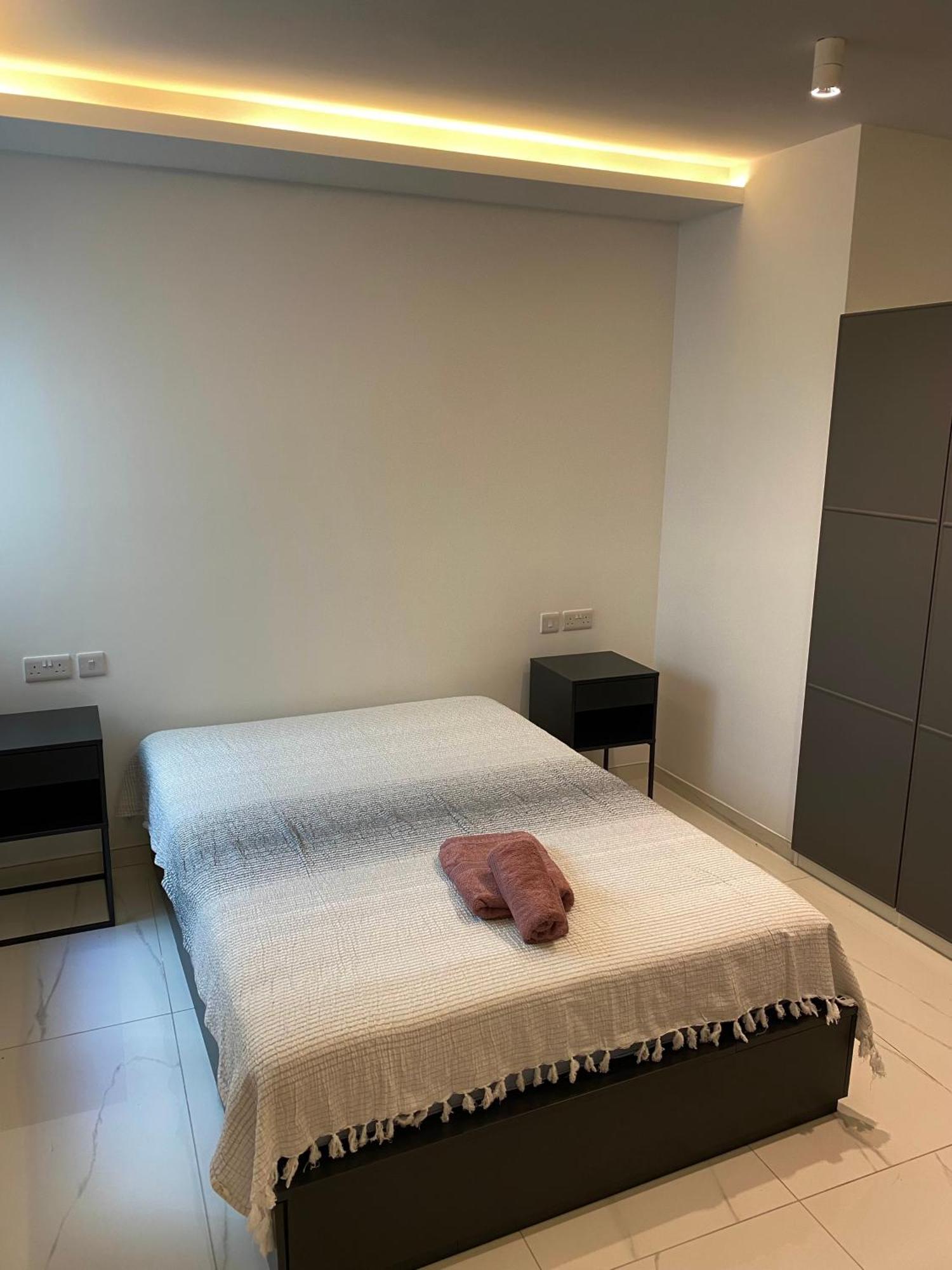 Tigne Sliema Three Bedrooms Apartment Zewnętrze zdjęcie