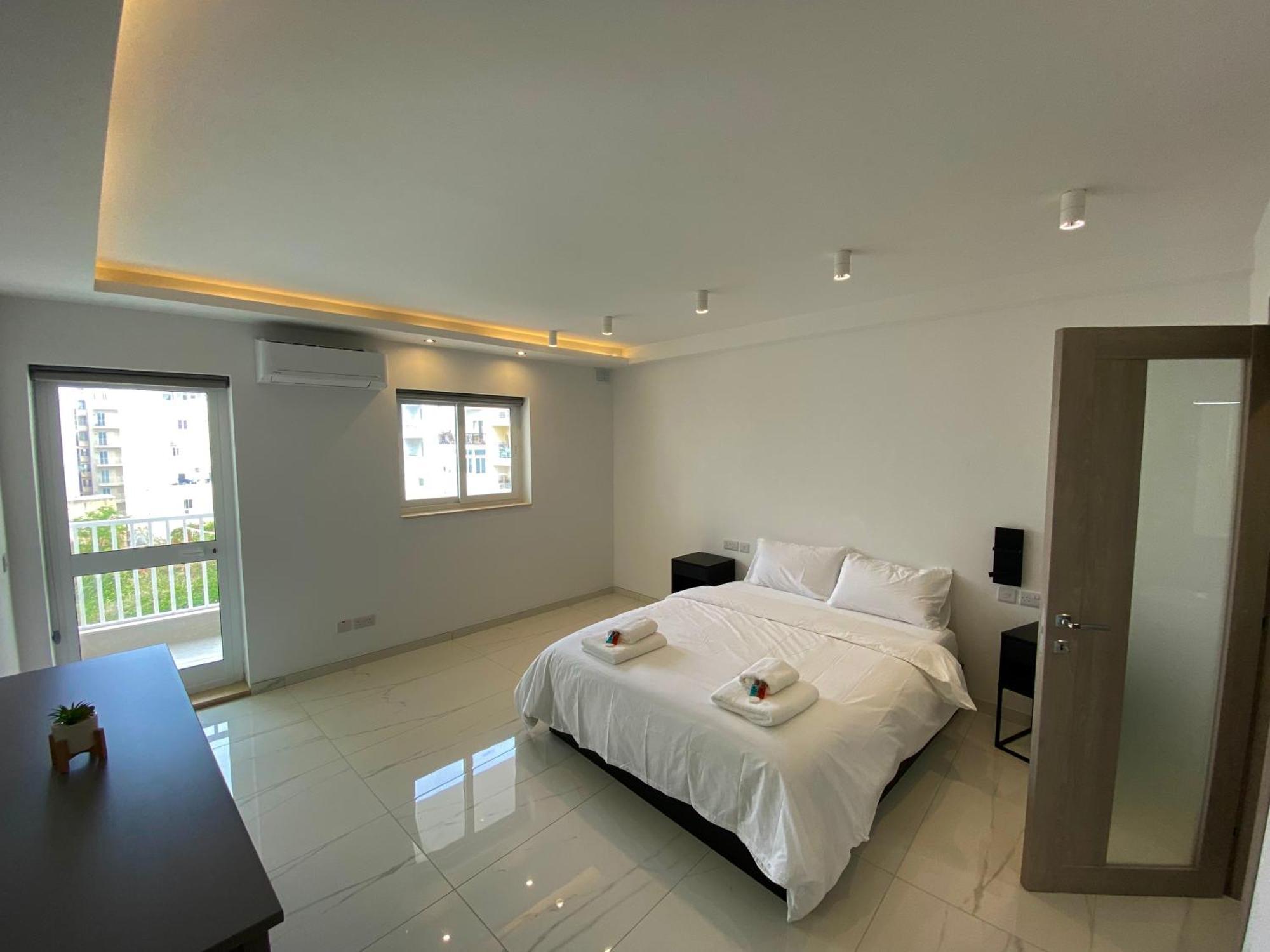 Tigne Sliema Three Bedrooms Apartment Zewnętrze zdjęcie