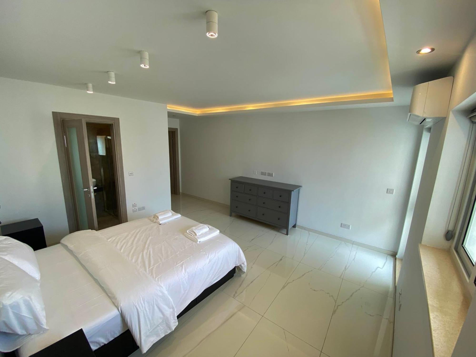 Tigne Sliema Three Bedrooms Apartment Zewnętrze zdjęcie