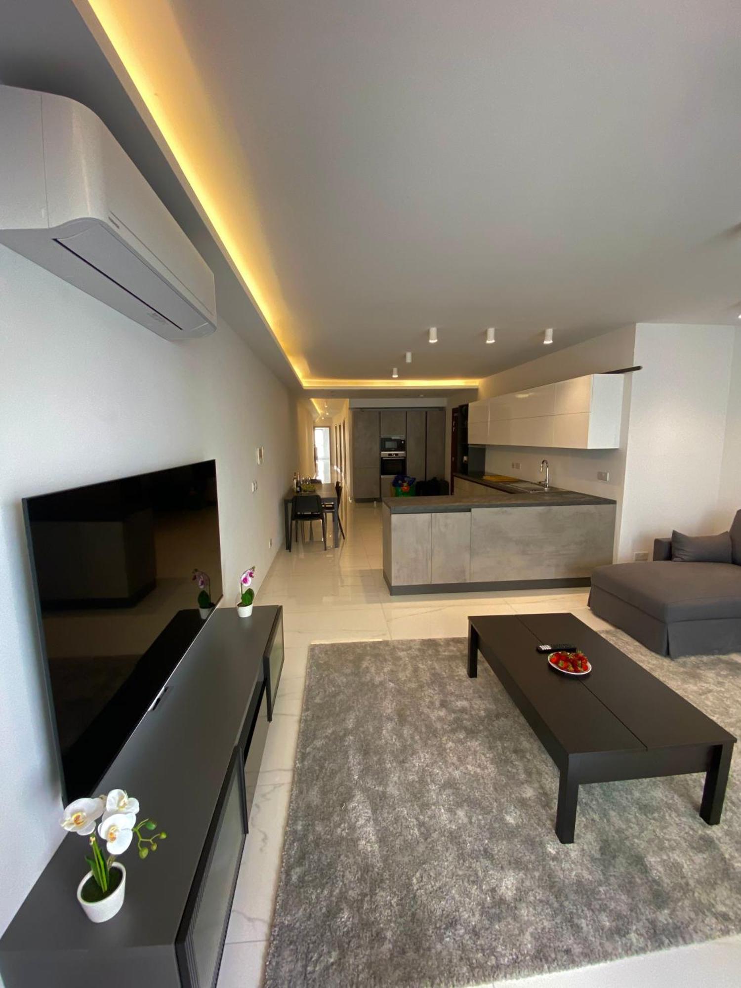 Tigne Sliema Three Bedrooms Apartment Zewnętrze zdjęcie