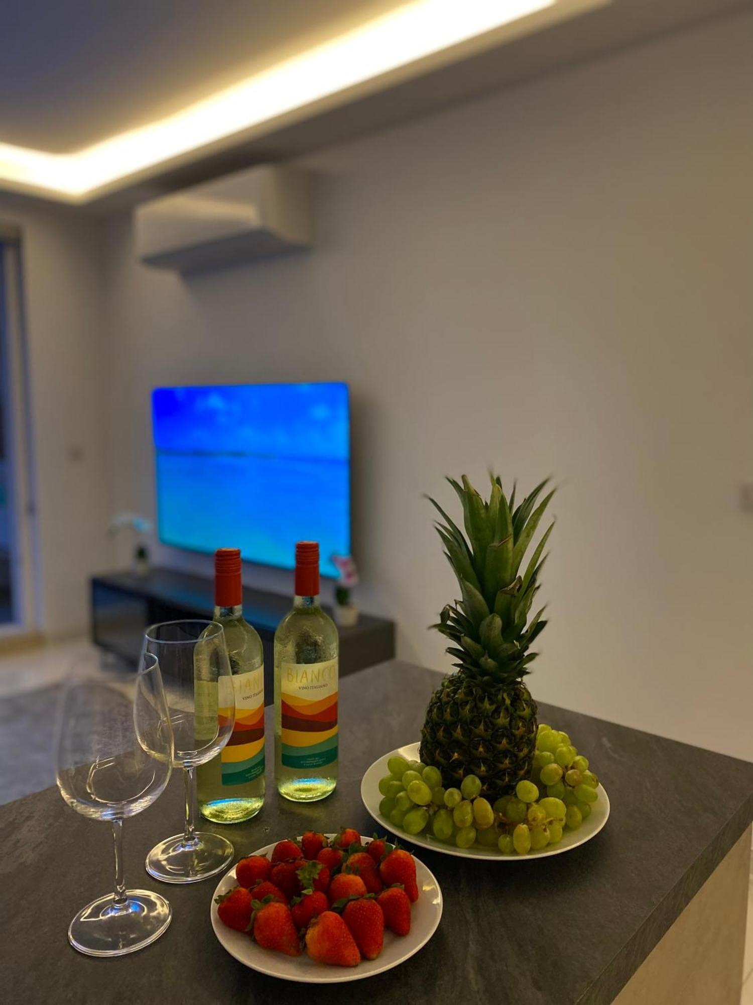 Tigne Sliema Three Bedrooms Apartment Zewnętrze zdjęcie